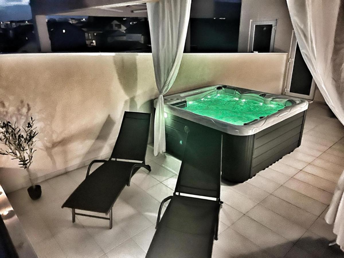 Olive Oasis Penthouse With Jacuzzi Apartment Zadar Luaran gambar